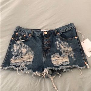 BNWT One teaspoon Romeo denim shorts